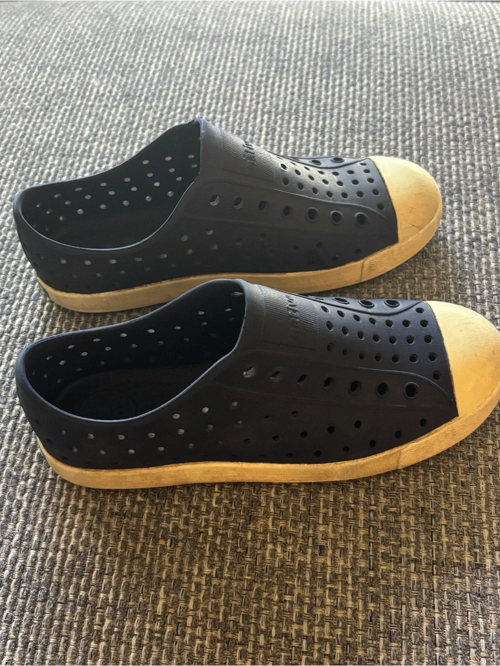 Native Shoes Jefferson Slip-On Water Shoes Regatta Blue and White | Kids Size J3